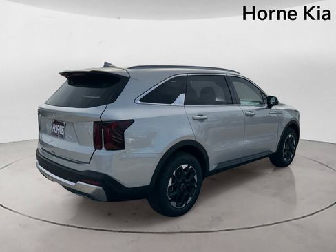 New 2026 Kia Sorento S FWD image 4