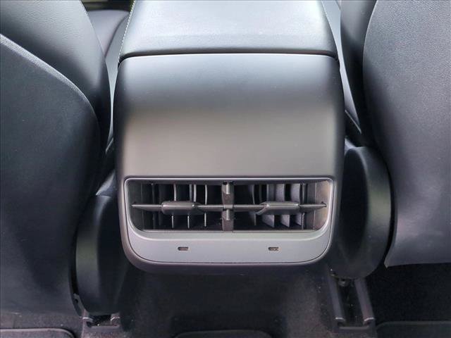 Used 2024 Tesla Model Y Long Range RWD image 18