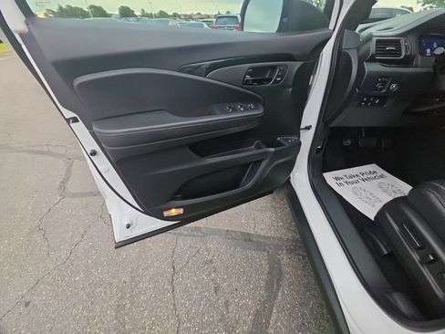Used 2023 Honda Passport Elite image 13