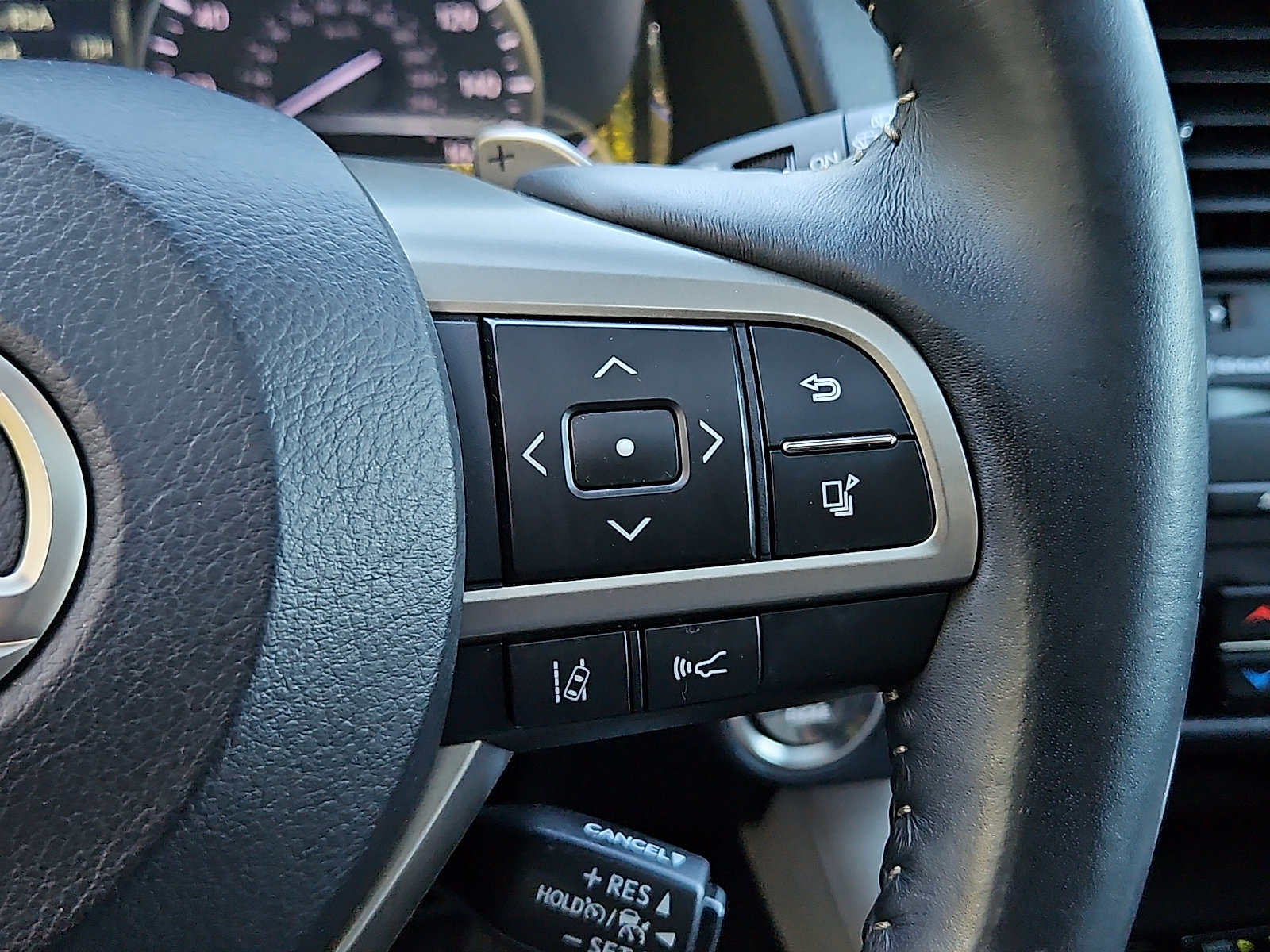 Used 2020 Lexus RX 350 AWD w/ Premium Package image 24