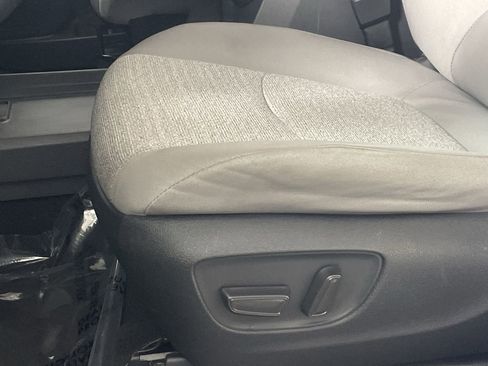 Used 2022 Toyota Sienna LE image 20