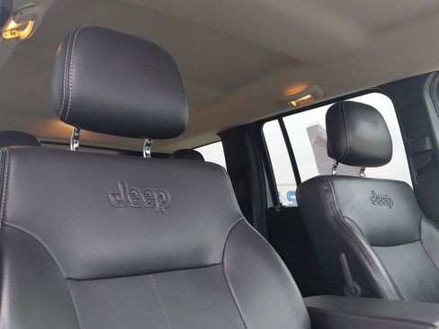 Used 2012 Jeep Liberty Sport image 11