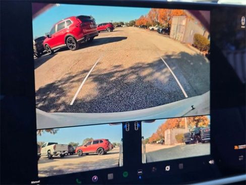 Used 2022 Tesla Model S Plaid image 10