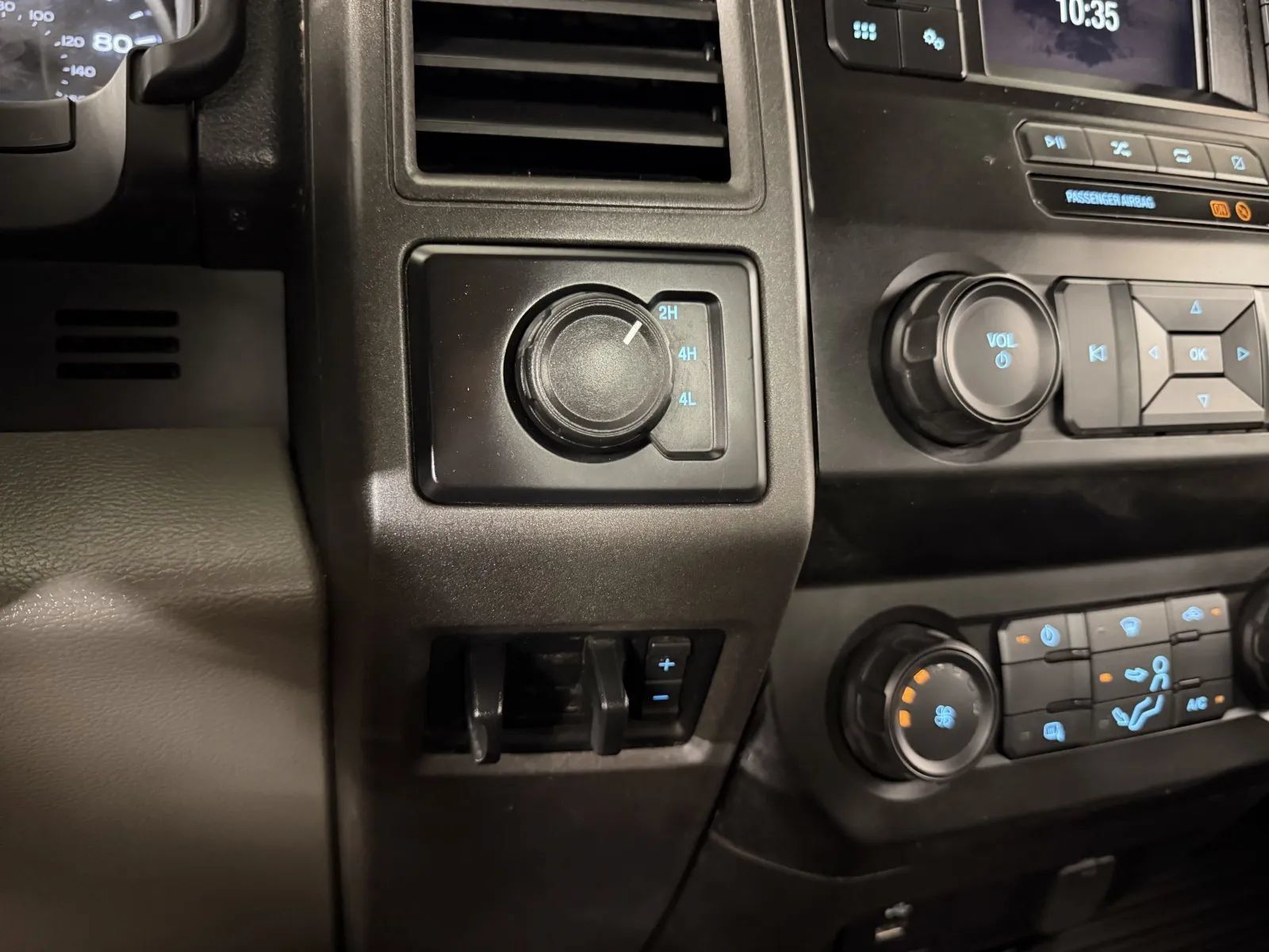 Used 2022 Ford F550 4x4 Regular Cab Super Duty image 22