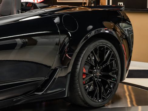 Used 2016 Chevrolet Corvette Z06 w/ 3LZ Preferred Equipment Group image 31