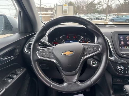 Used 2022 Chevrolet Equinox LT image 17