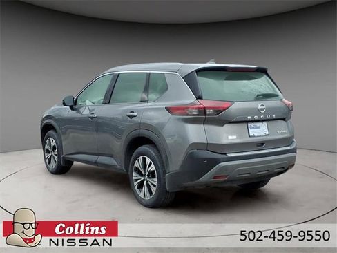 Used 2021 Nissan Rogue SV w/ Premium Package image 3