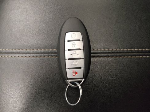 Used 2024 Nissan Altima 2.5 SV w/ SV Premium Package FWD image 32