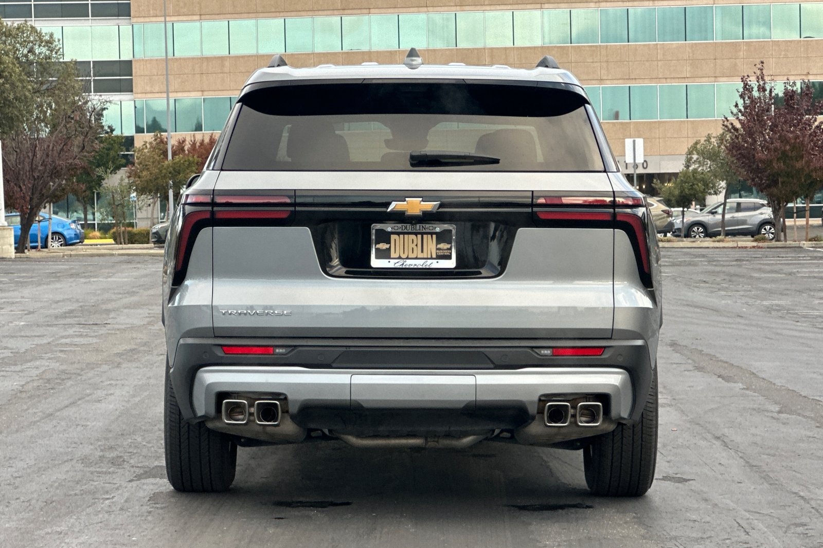 Used 2026 Chevrolet Traverse LT w/ Driver Confidence Package FWD image 5