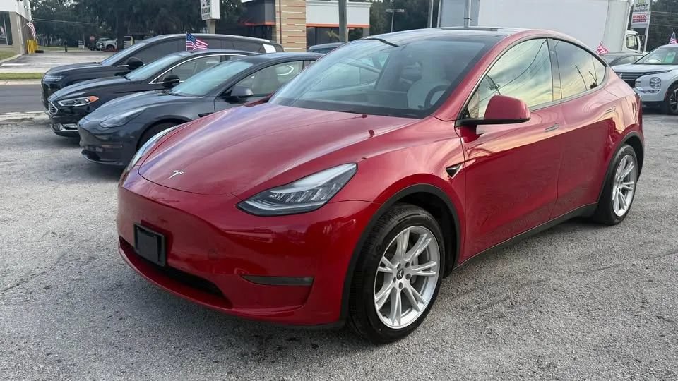Used 2021 Tesla Model Y 2WD image 1