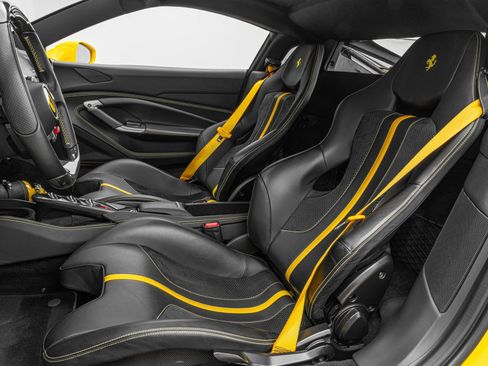 Certified 2021 Ferrari F8 Tributo Base image 5