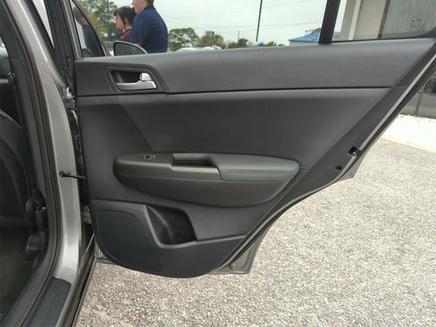 Used 2022 Kia Sportage Nightfall Edition image 32