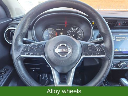 Used 2024 Nissan Kicks SV image 10