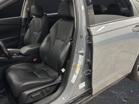 Used 2024 Honda Accord EX-L image 9