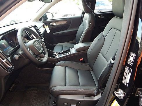 New 2026 Volvo XC40 B5 Plus w/ Protection Package Premier image 14