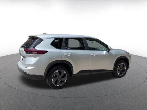 Used 2025 Nissan Rogue SV FWD image 15
