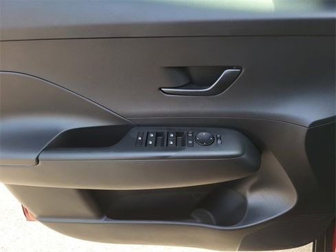 New 2026 Hyundai Kona SE image 12