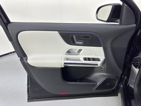 Used 2021 Mercedes-Benz GLA 35 AMG 4MATIC image 44