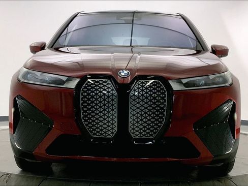 Certified 2022 BMW iX xDrive50 w/ Sport Package image 2