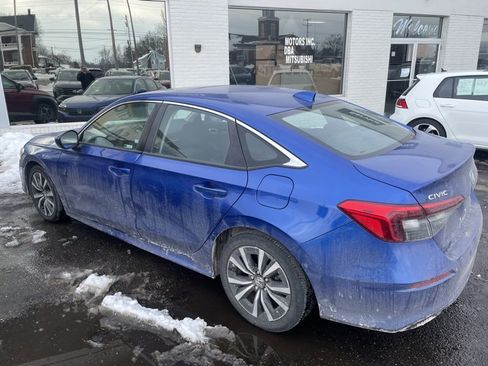 Used 2023 Honda Civic EX image 3