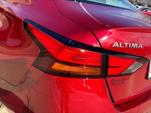 Used 2025 Nissan Altima 2.5 SV image 26