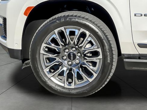 Used 2023 GMC Yukon Denali Ultimate image 27