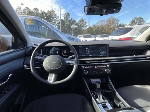 Certified 2025 Hyundai Tucson SEL image 9