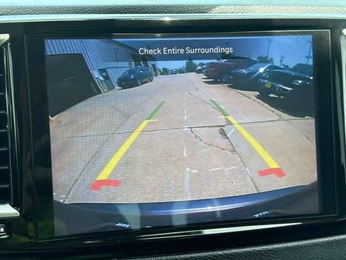 Used 2022 Chrysler Pacifica Touring-L FWD image 28