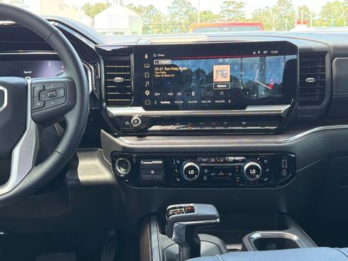 Certified 2025 GMC Sierra 1500 SLT w/ SLT Premium Package AWD/4WD image 23