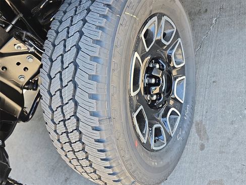 New 2026 Ford F250 Platinum image 28