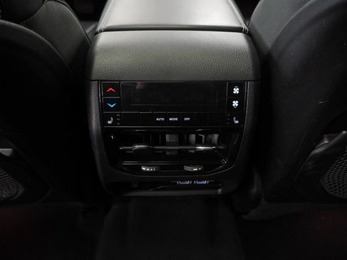 Certified 2023 Jeep Grand Cherokee L Overland image 32