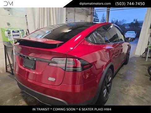 Used 2024 Tesla Model X Plaid image 4
