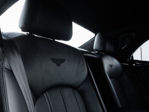 Used 2015 Bentley Mulsanne image 32