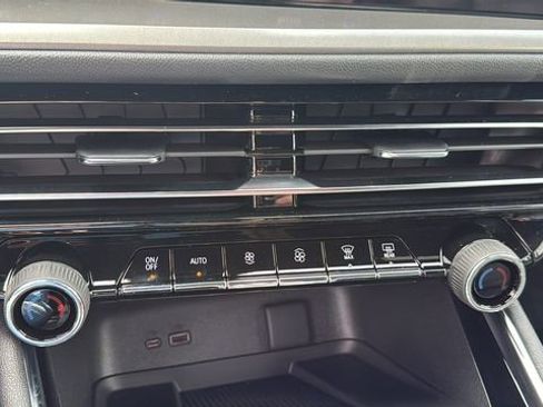 New 2026 Chevrolet Traverse LT w/ Driver Confidence Package image 20