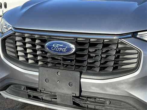 Used 2023 Ford Escape Active image 40