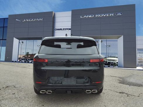 New 2025 Land Rover Range Rover Sport Dynamic SE image 4