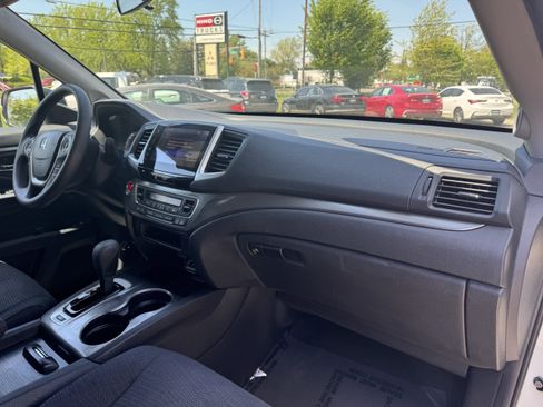 Used 2018 Honda Pilot EX image 15