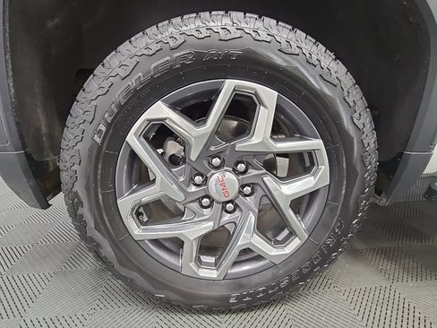 Used 2023 GMC Sierra 1500 SLT w/ SLT Premium Package image 51