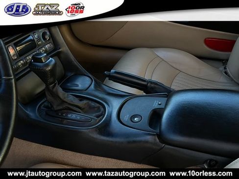Used 2002 Chevrolet Corvette Convertible w/ Preferred Equipment Group2 RWD image 12