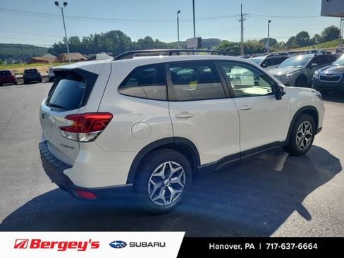 Used 2021 Subaru Forester Premium AWD/4WD image 5