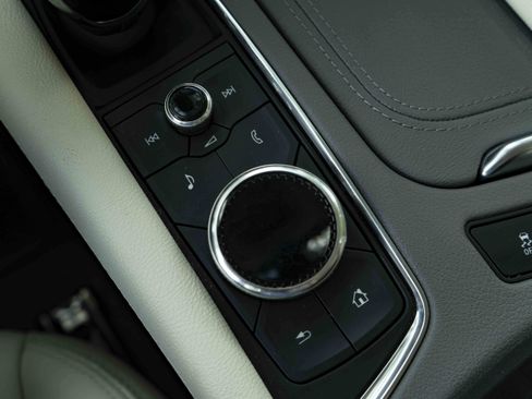 Used 2022 Cadillac XT5 Premium Luxury FWD image 23