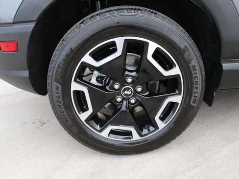 Used 2023 Ford Bronco Sport Outer Banks w/ Tech Package image 7