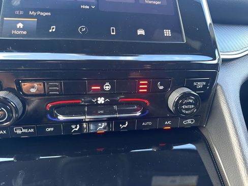 Used 2023 Jeep Grand Cherokee Altitude image 21