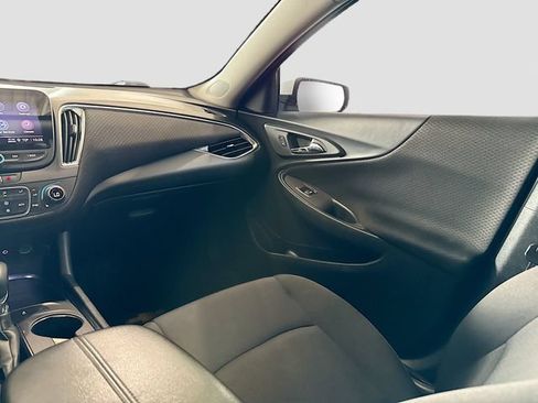 Used 2021 Chevrolet Malibu LT FWD image 24