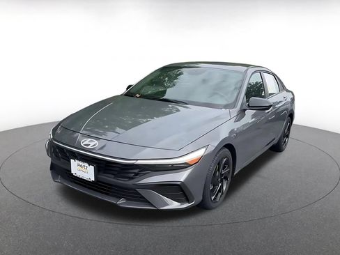 Used 2026 Hyundai Elantra Sport FWD image 7