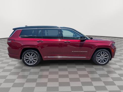 Used 2024 Jeep Grand Cherokee L Summit AWD/4WD image 6