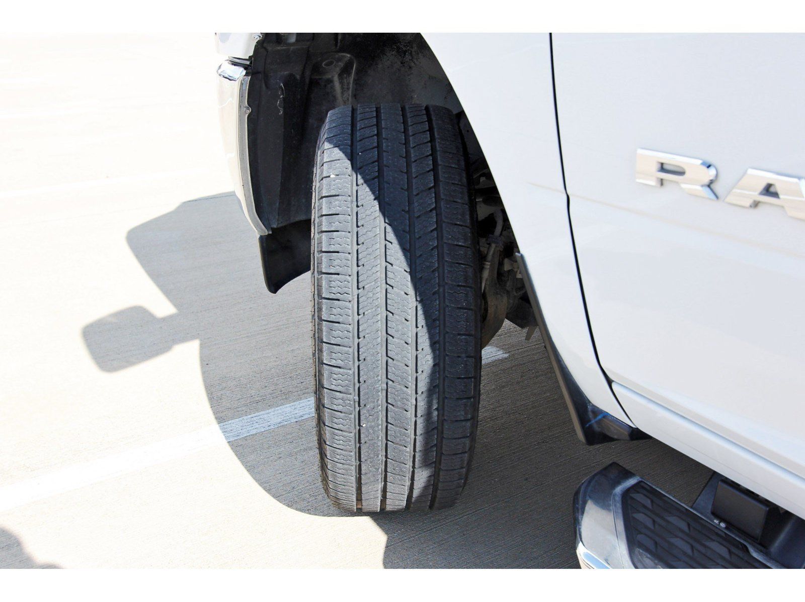Used 2024 RAM 2500 Big Horn AWD/4WD image 34