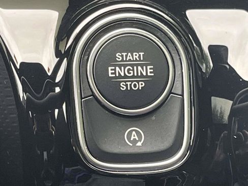 Used 2023 Mercedes-Benz CLA 250 4MATIC image 37