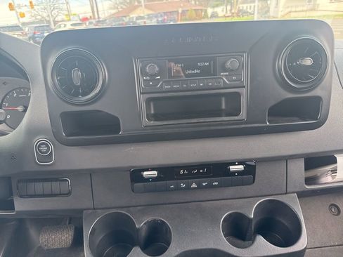 Used 2019 Mercedes-Benz Sprinter 170 image 14