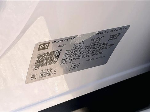 Used 2026 Chevrolet Equinox LT w/ Convenience Package II FWD image 38